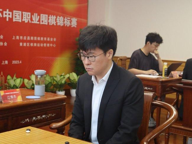 美女的隐私尿囗免费看